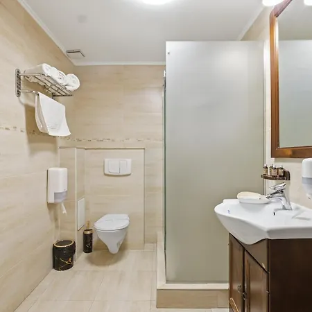 Reyna コンスタンツァ