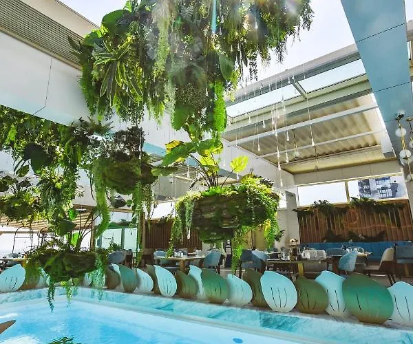 ゲストハウス Reyna