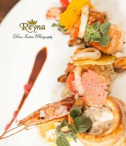 ゲストハウス Reyna 4*