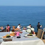 Reyna Guest house 4*