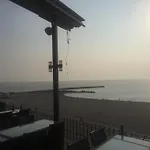 Reyna Guest house